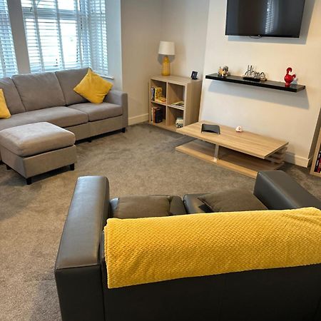 The Alvaros Apartment Southend-on-Sea Exterior photo